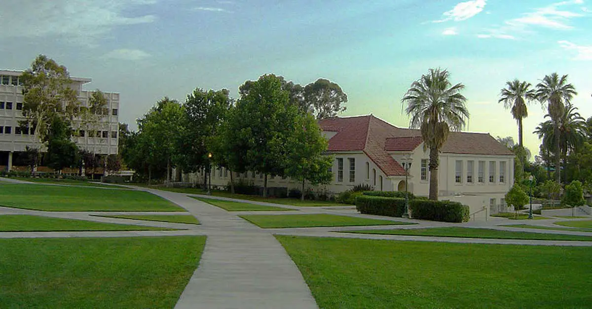 50-50 Profile: Whittier University - How to Budget & Pay For College