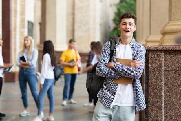 College student representing how to research colleges